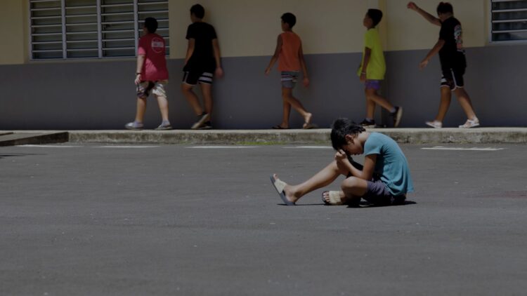 LES_MOTS_QUI_BLESSENT__image_01